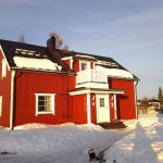 Snörasskydd för plåttak - Snösmältning pågår i Kiruna Jukkasjärvi 2011-04-11