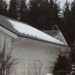 Snörasskydd för tegeltak - Snösmältning pågår i Uleoborg 2011-04-06 Snörasskydd fastat med Kulo1 lim